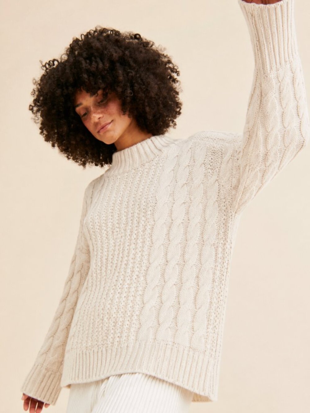 SCOOP NYC WOOL BEND CABLE SWEATER